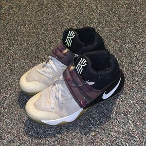 Kyrie 2s